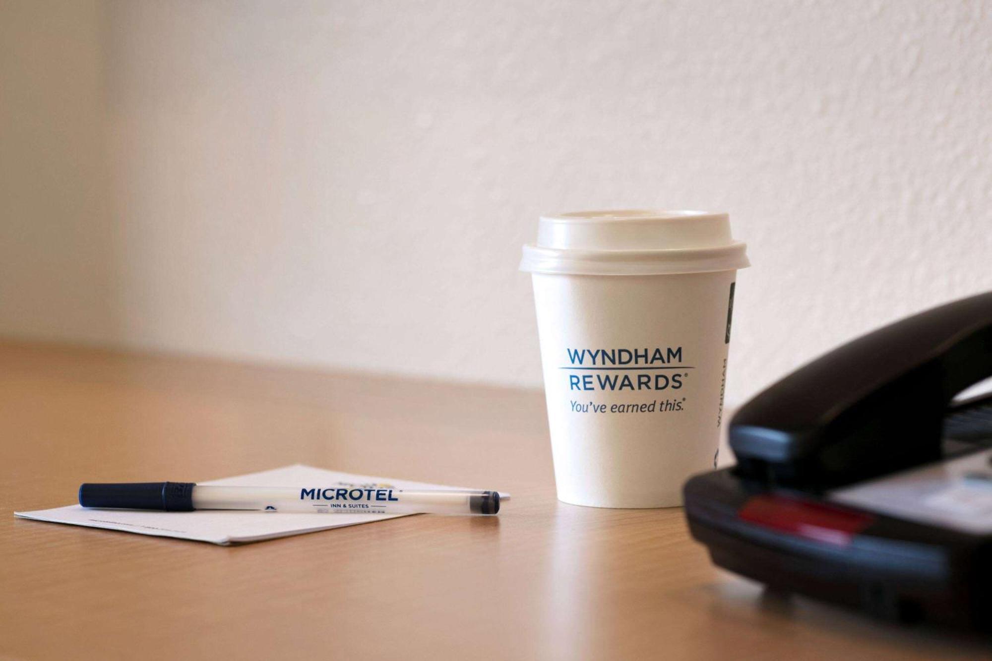 Microtel Inn & Suites By Wyndham Culpeper Buitenkant foto