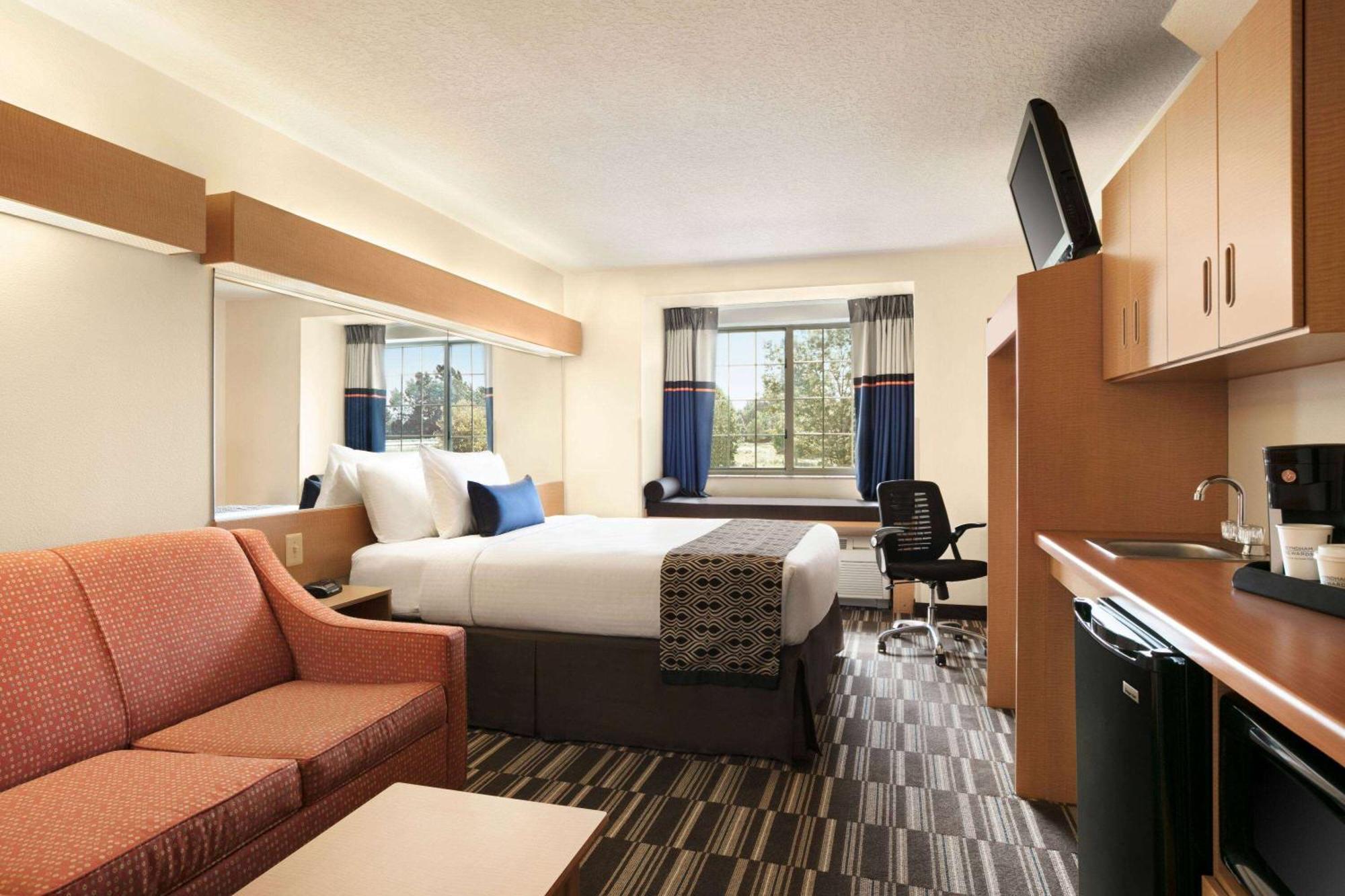 Microtel Inn & Suites By Wyndham Culpeper Buitenkant foto