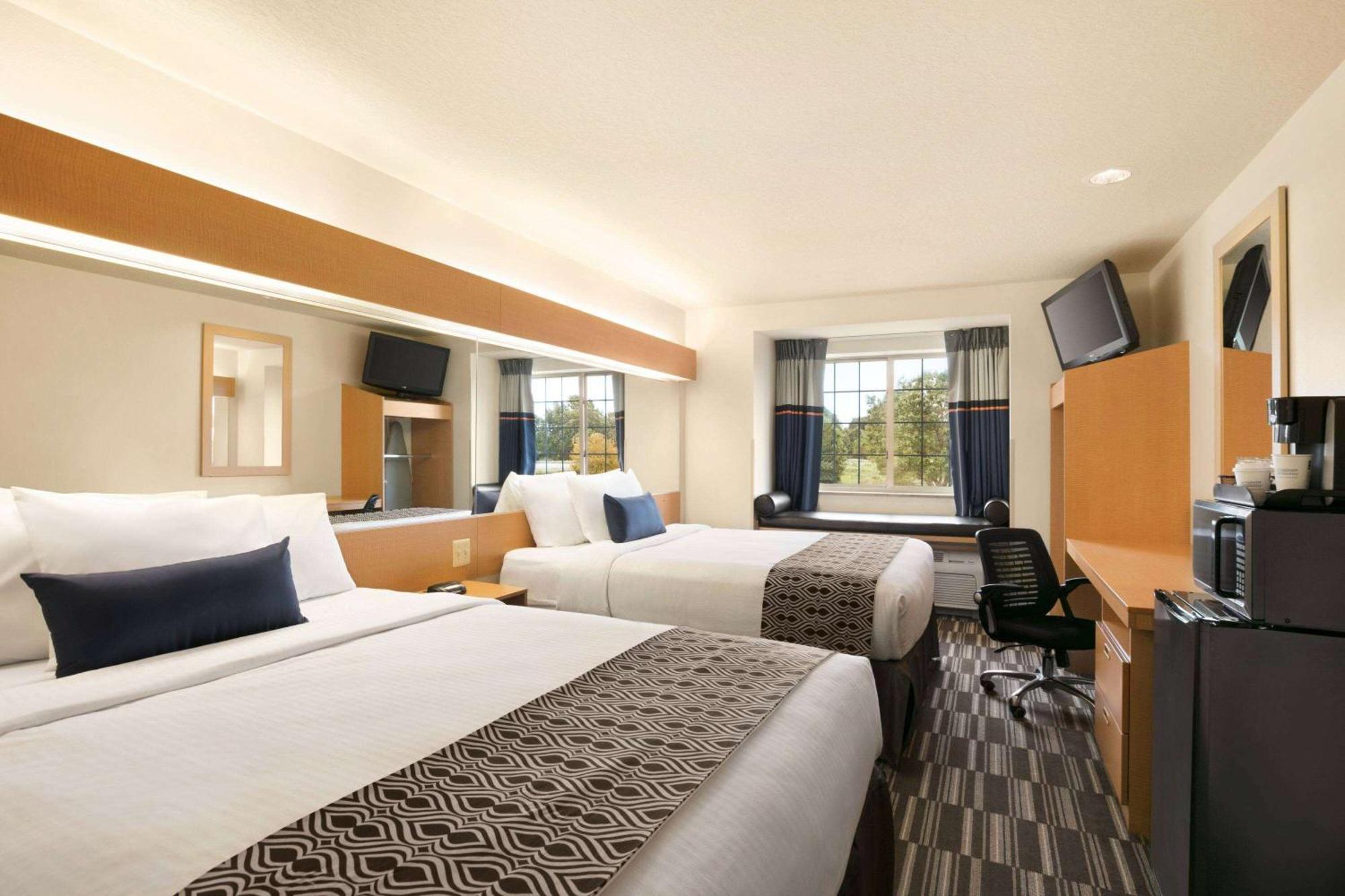Microtel Inn & Suites By Wyndham Culpeper Buitenkant foto
