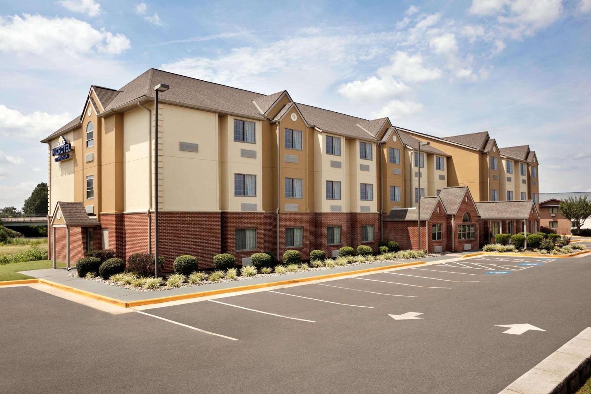 Microtel Inn & Suites By Wyndham Culpeper Buitenkant foto